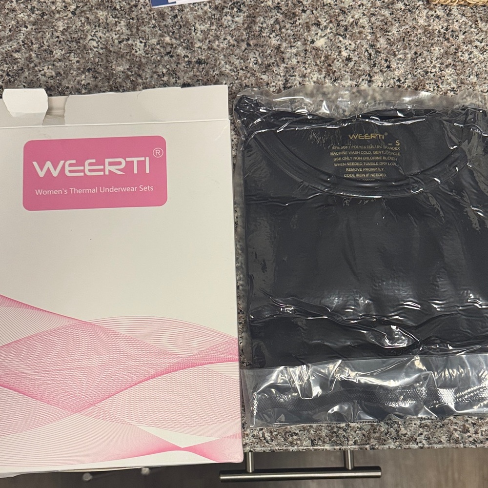 WEERTI Women's Thermal Underwear Set - Black